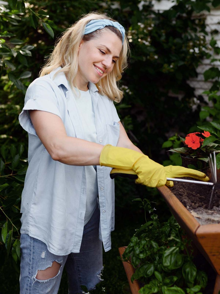woman-with-hoe-at-the-flowerbed-in-the-gardens-QX3XMJH.jpg woman-with-hoe-at-the-flowerbed-in-the-gardens-QX3XMJH.jpg
